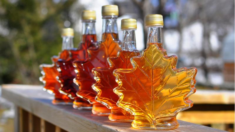 Alternatywy dla miodu w cieście – poznaj doskonałe zamienniki