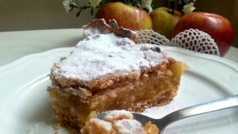 Jaka mąka najlepiej sprawdzi się w szarlotce? Oto nasze rekomendacje!