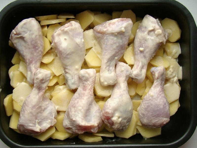 Idealny czas pieczenia pałek w piekarniku – jak długo to robić?